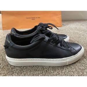 Givenchy Paris 17 Urban Street Leather Sneakers